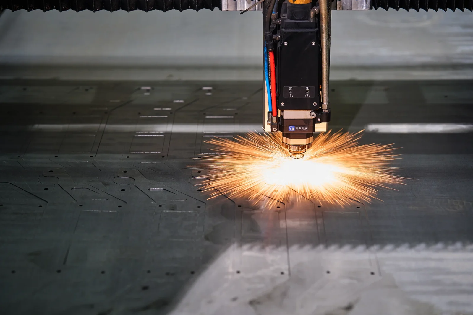 Laser-Plate-Cutting2-1